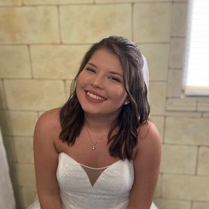 Meet your Posher, Leannah